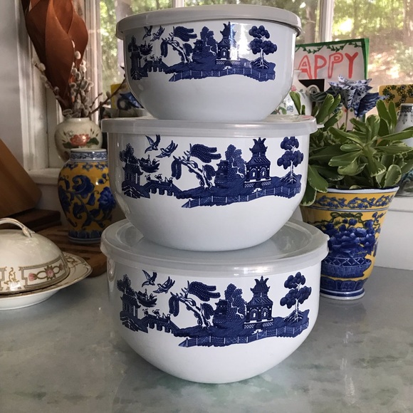Blue Willow - 3 VTG Nested, Enamel on Metal Mixing Bowls with Lids - Picture 2 of 8
